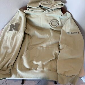 Heavy Veteran’s Chicago Bears Light Army Green Hoodie—-Never Been Worn.